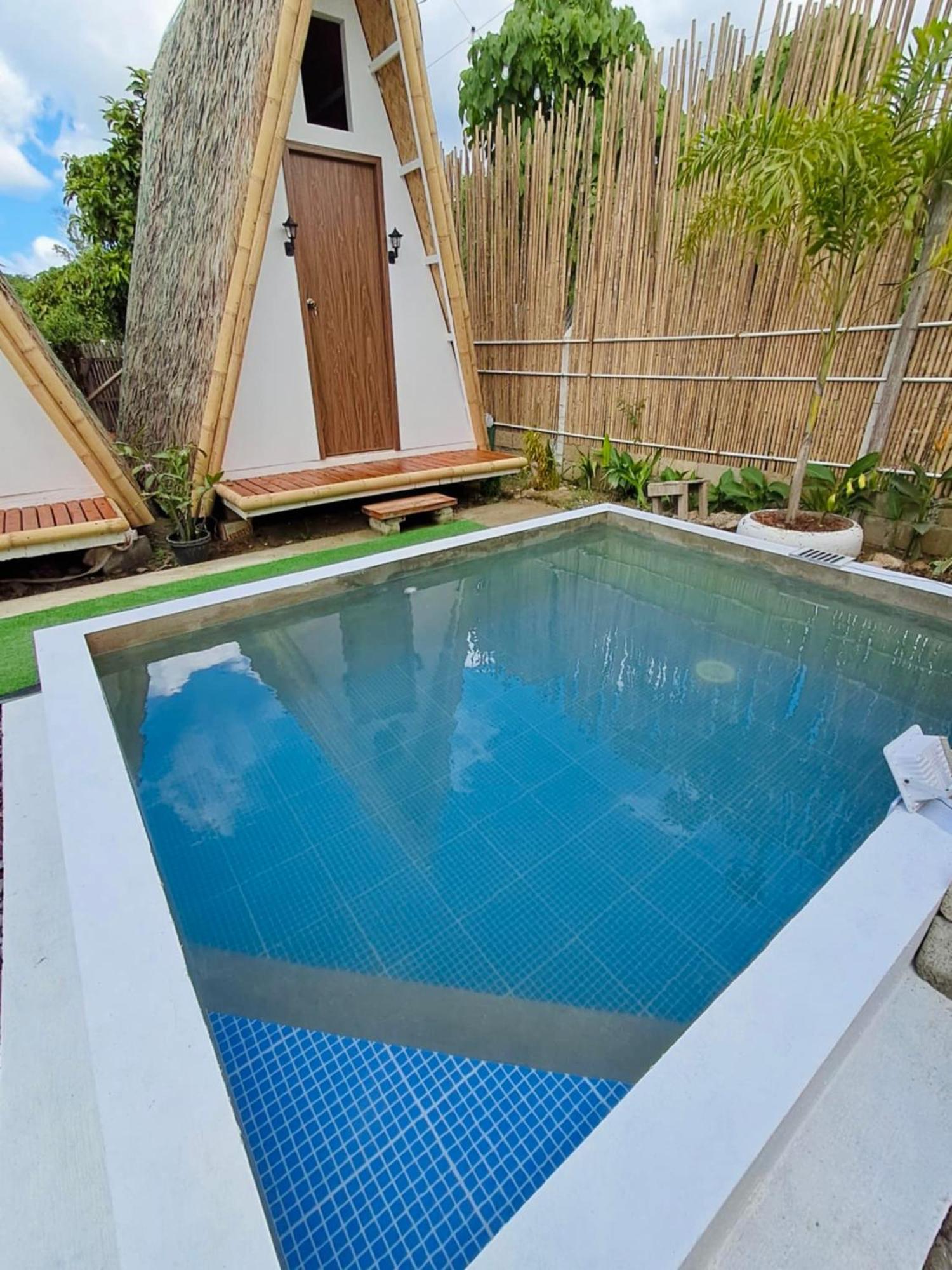 Happy Monkey Hostel El Nido Buitenkant foto