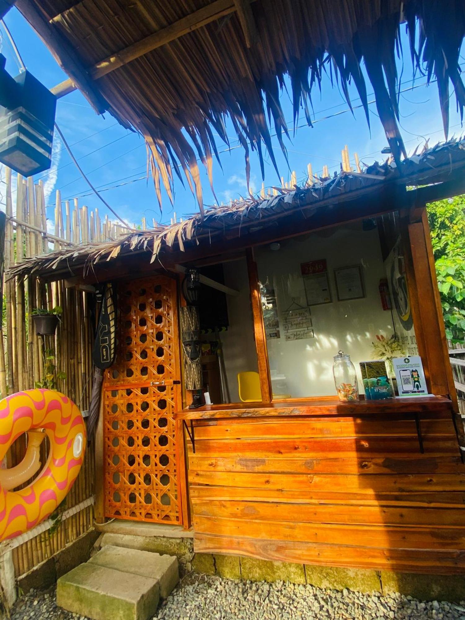 Happy Monkey Hostel El Nido Buitenkant foto